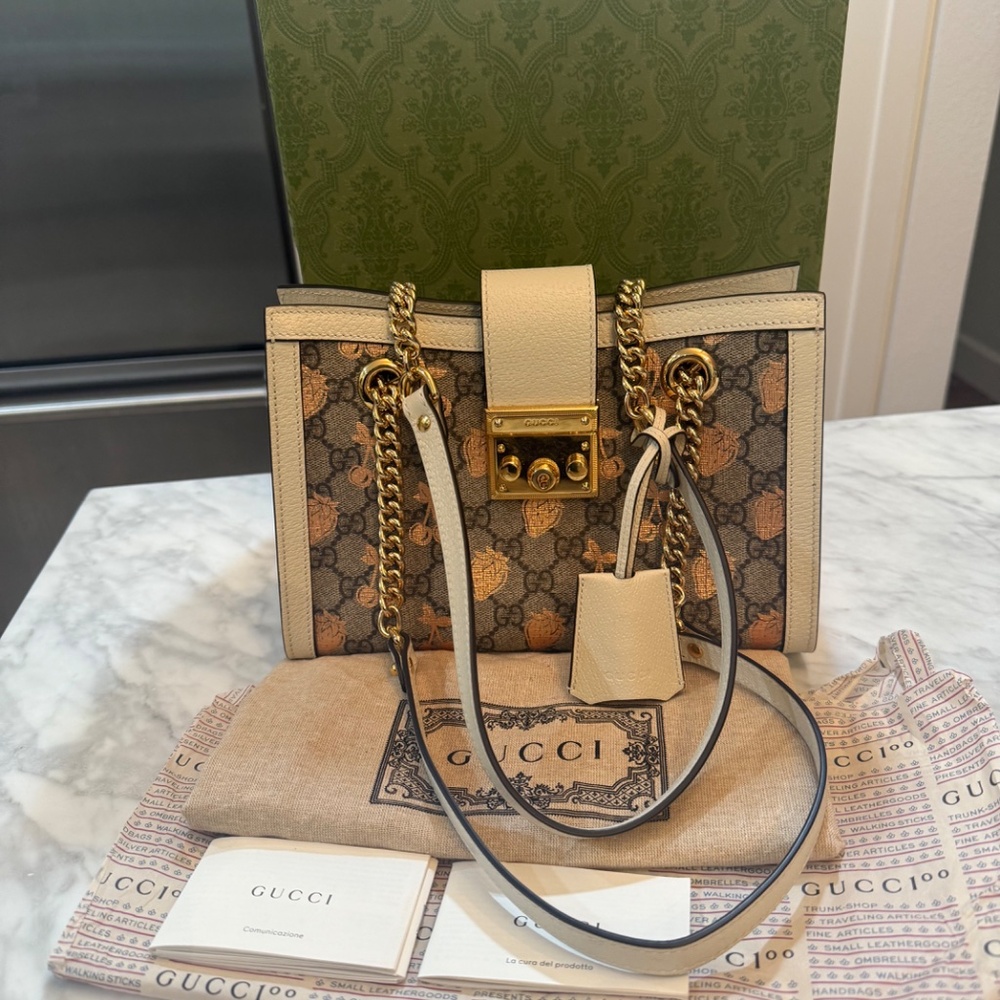 GUCCI GG BERRY Padlock Small shoulder Bag gold hardware/off white leather